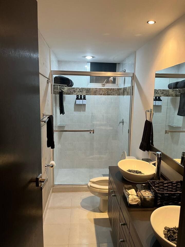 Bano Recamara 1.jpeg